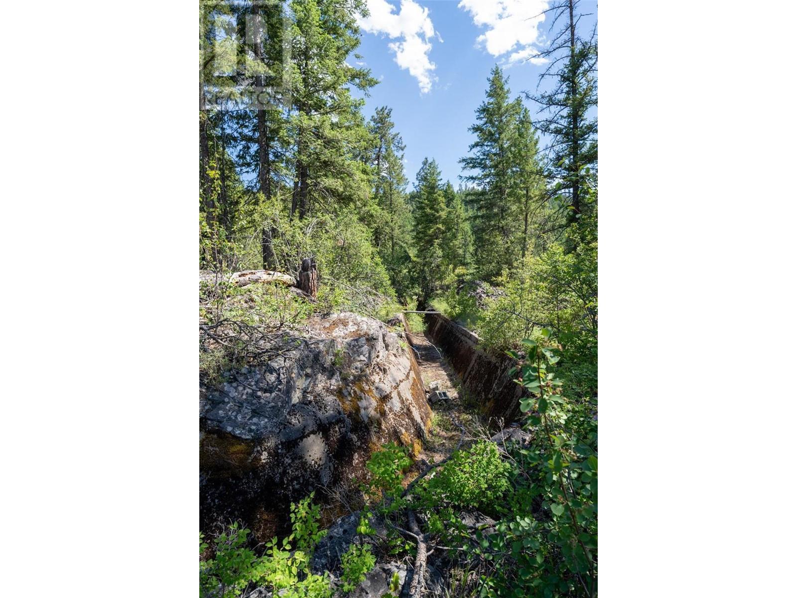 5401-5403 Mcculloch Road, Kelowna, BC