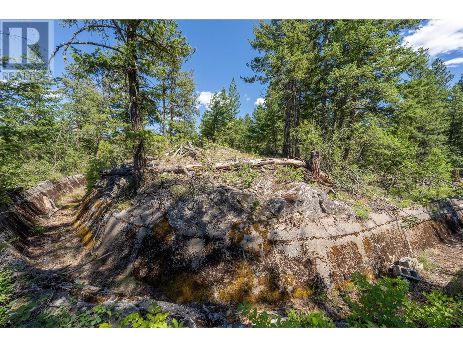 5401-5403 Mcculloch Road, Kelowna, BC
