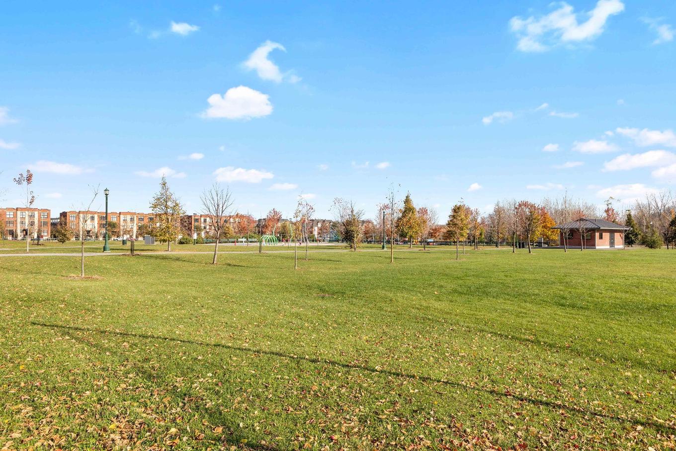 Nearby - 101-3075 Av. Ernest-Hemingway, Montréal (Saint-Laurent), QC - Outdoor With View