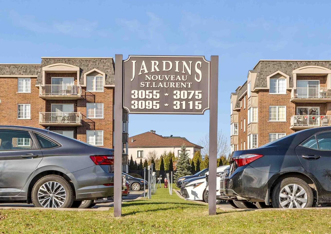 Exterior entrance - 101-3075 Av. Ernest-Hemingway, Montréal (Saint-Laurent), QC - Outdoor With Balcony