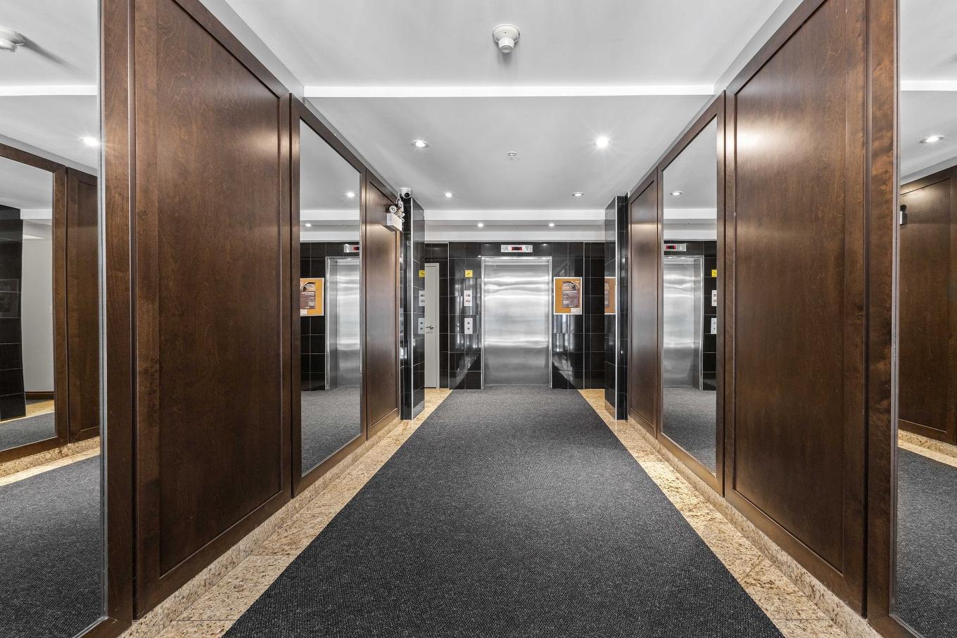 Elevator - 101-3075 Av. Ernest-Hemingway, Montréal (Saint-Laurent), QC - Indoor Photo Showing Other Room