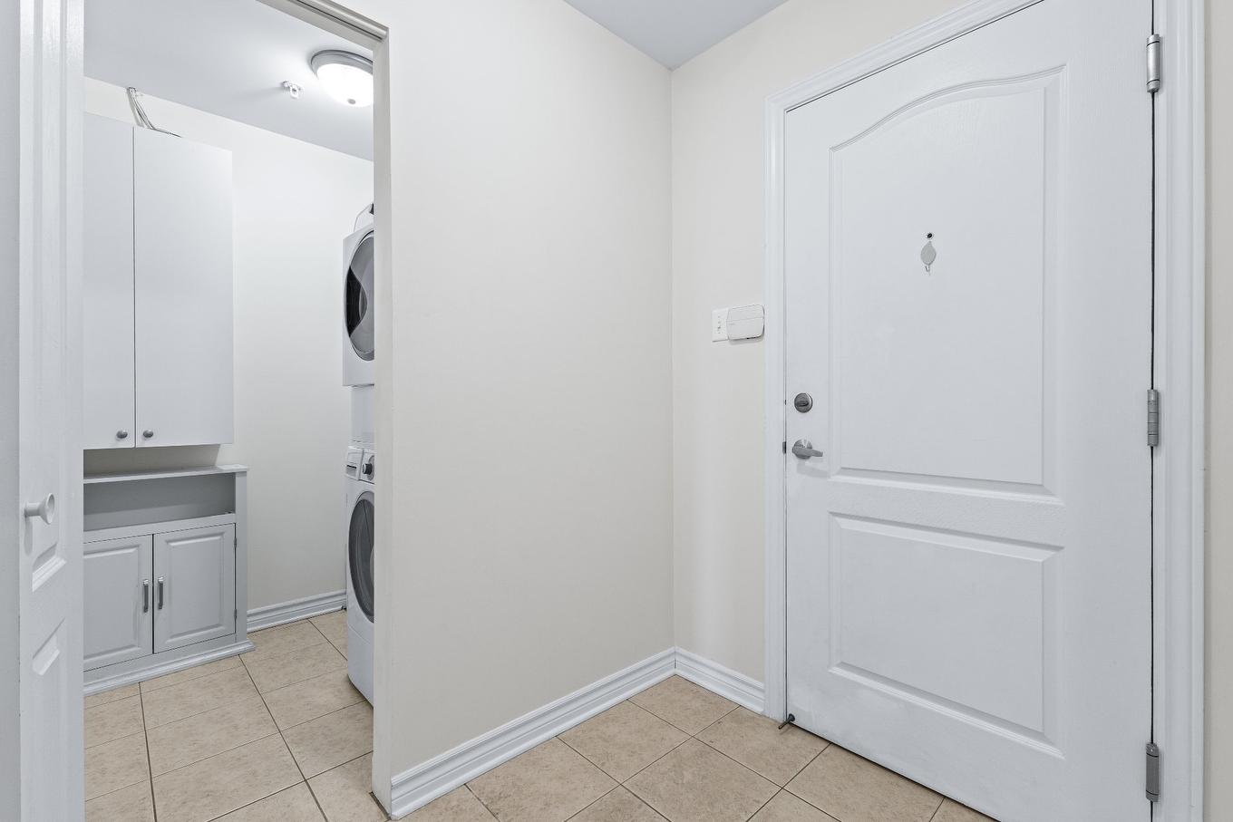 Laundry room - 101-3075 Av. Ernest-Hemingway, Montréal (Saint-Laurent), QC - Indoor Photo Showing Other Room