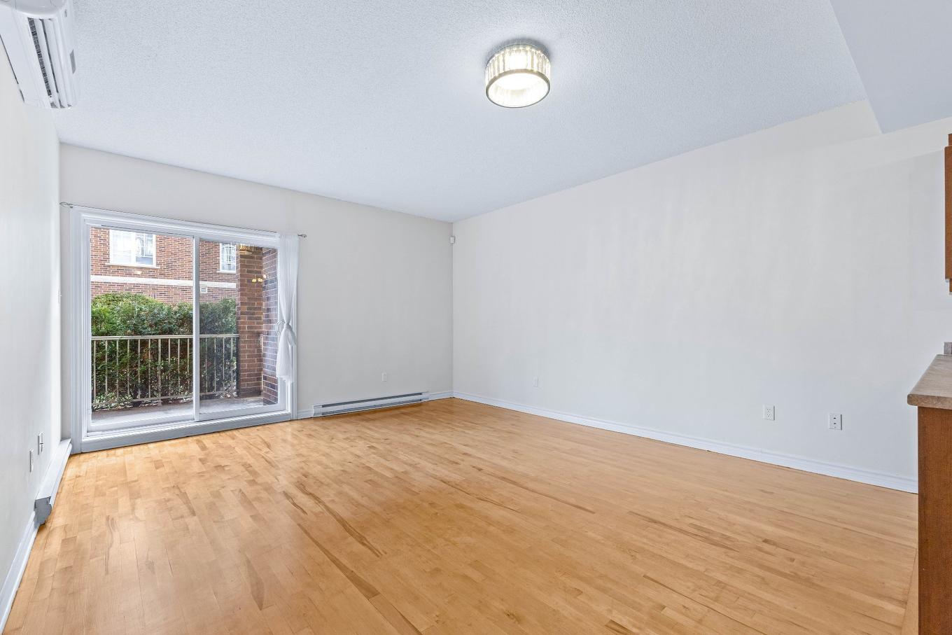 Dining room - 101-3075 Av. Ernest-Hemingway, Montréal (Saint-Laurent), QC - Indoor Photo Showing Other Room
