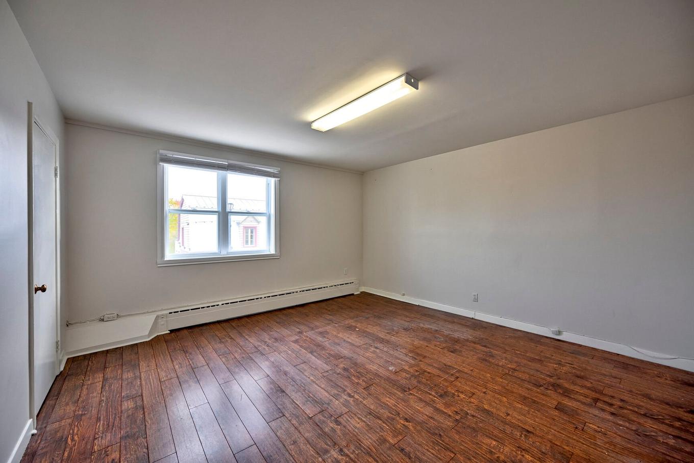 Interior - 183 Rue St-Eustache, Saint-Eustache, QC - Indoor Photo Showing Other Room