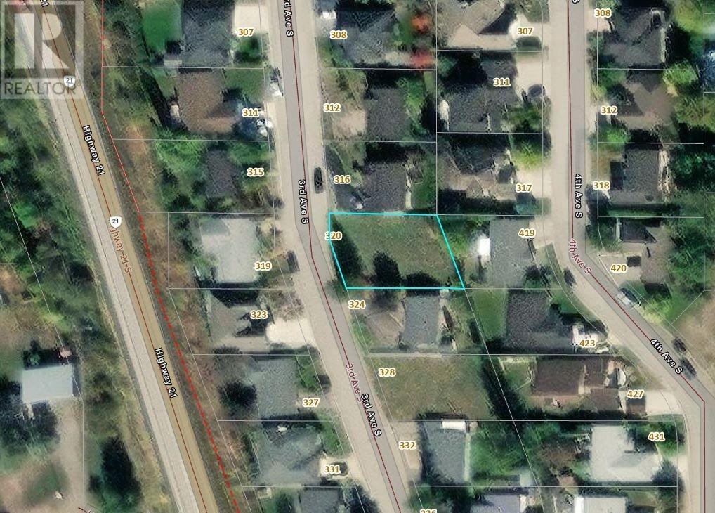 320 3Rd Avenue, Creston, BC