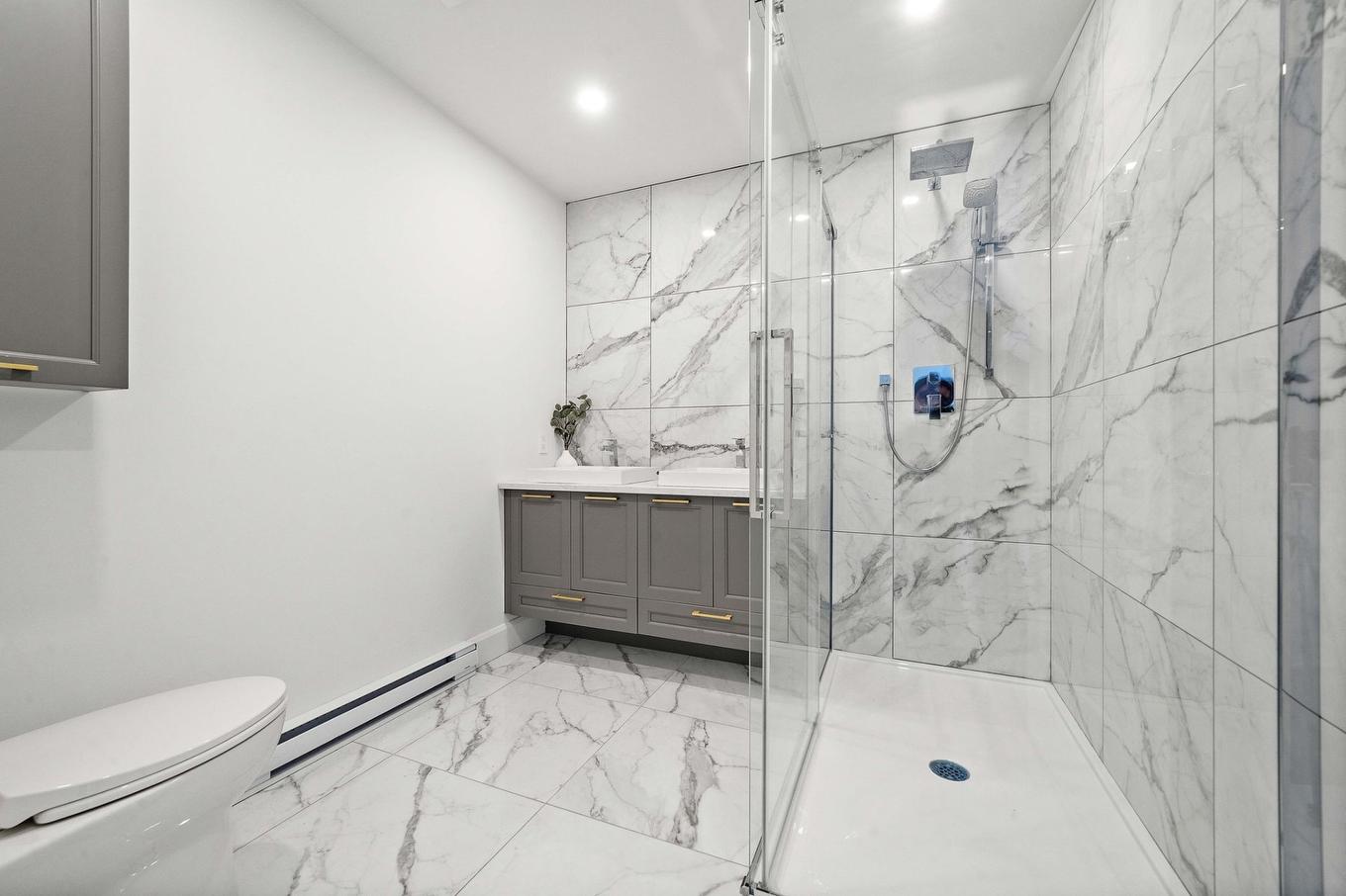 Ensuite bathroom - 604-510 Boul. Des Prairies, Laval (Laval-Des-Rapides), QC - Indoor Photo Showing Bathroom