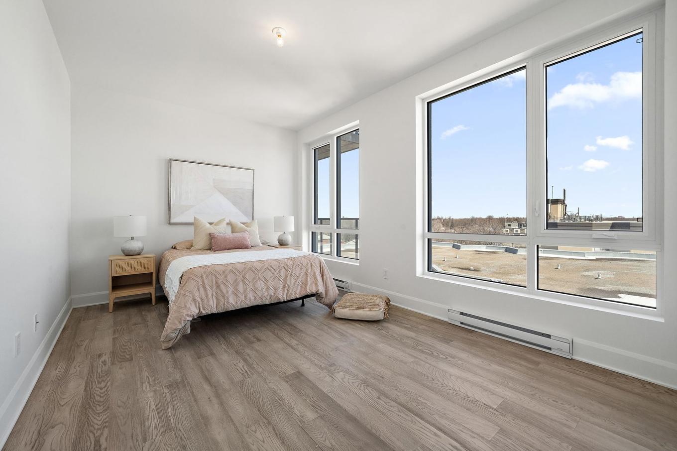 Bedroom - 604-510 Boul. Des Prairies, Laval (Laval-Des-Rapides), QC - Indoor Photo Showing Bedroom