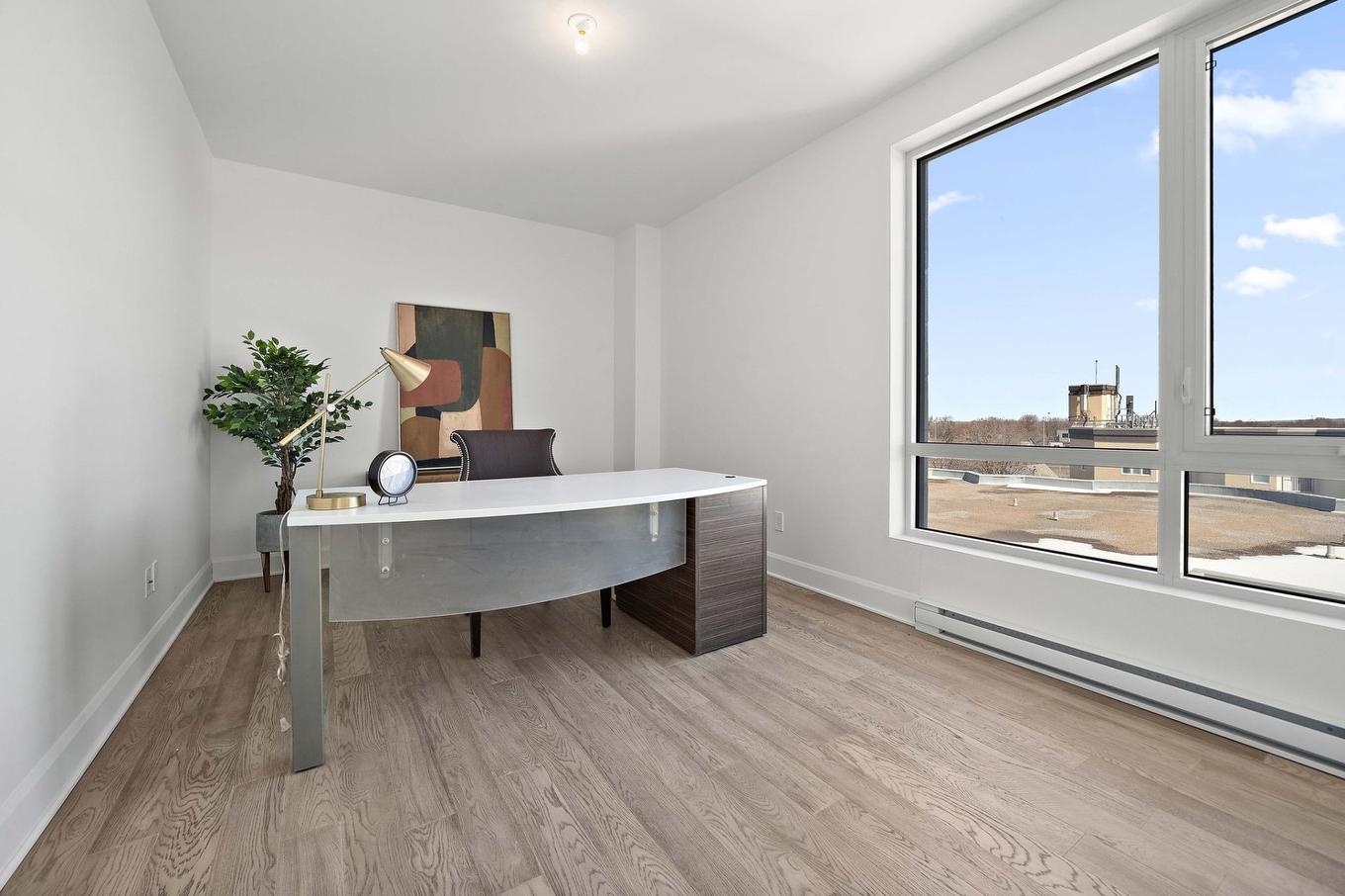 Bedroom - 604-510 Boul. Des Prairies, Laval (Laval-Des-Rapides), QC - Indoor Photo Showing Office