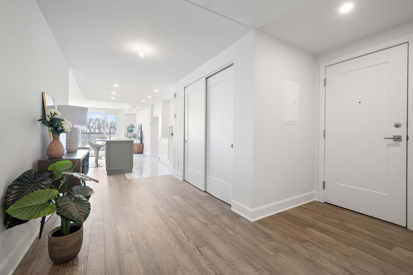 Overall view - 604-510 Boul. Des Prairies, Laval (Laval-Des-Rapides), QC - Indoor Photo Showing Other Room