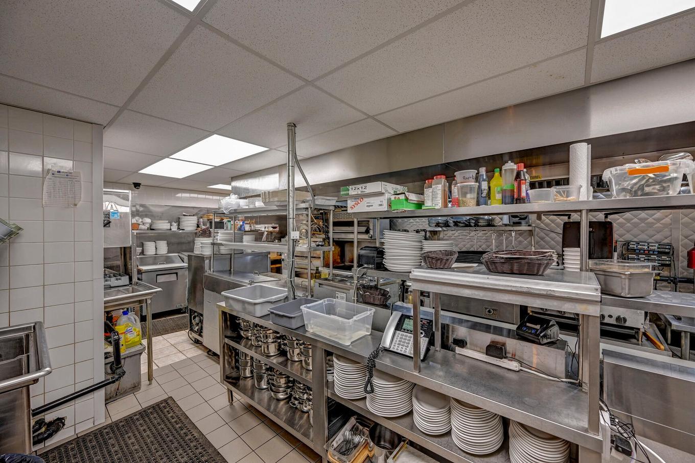 Kitchen - 1790 Boul. Des Laurentides, Laval (Vimont), QC - Indoor