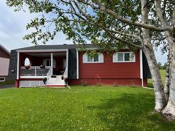 75 Boul. Gérard-D.-Levesque E. Paspébiac, QC G0C 2K0