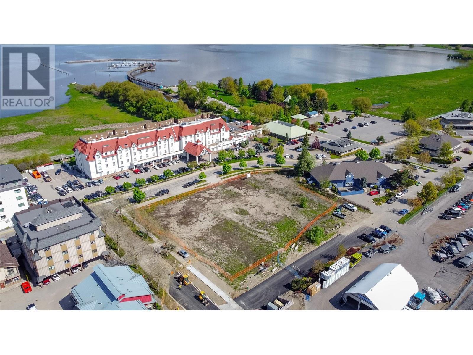 250 Harbourfront Drive Ne, Salmon Arm, BC