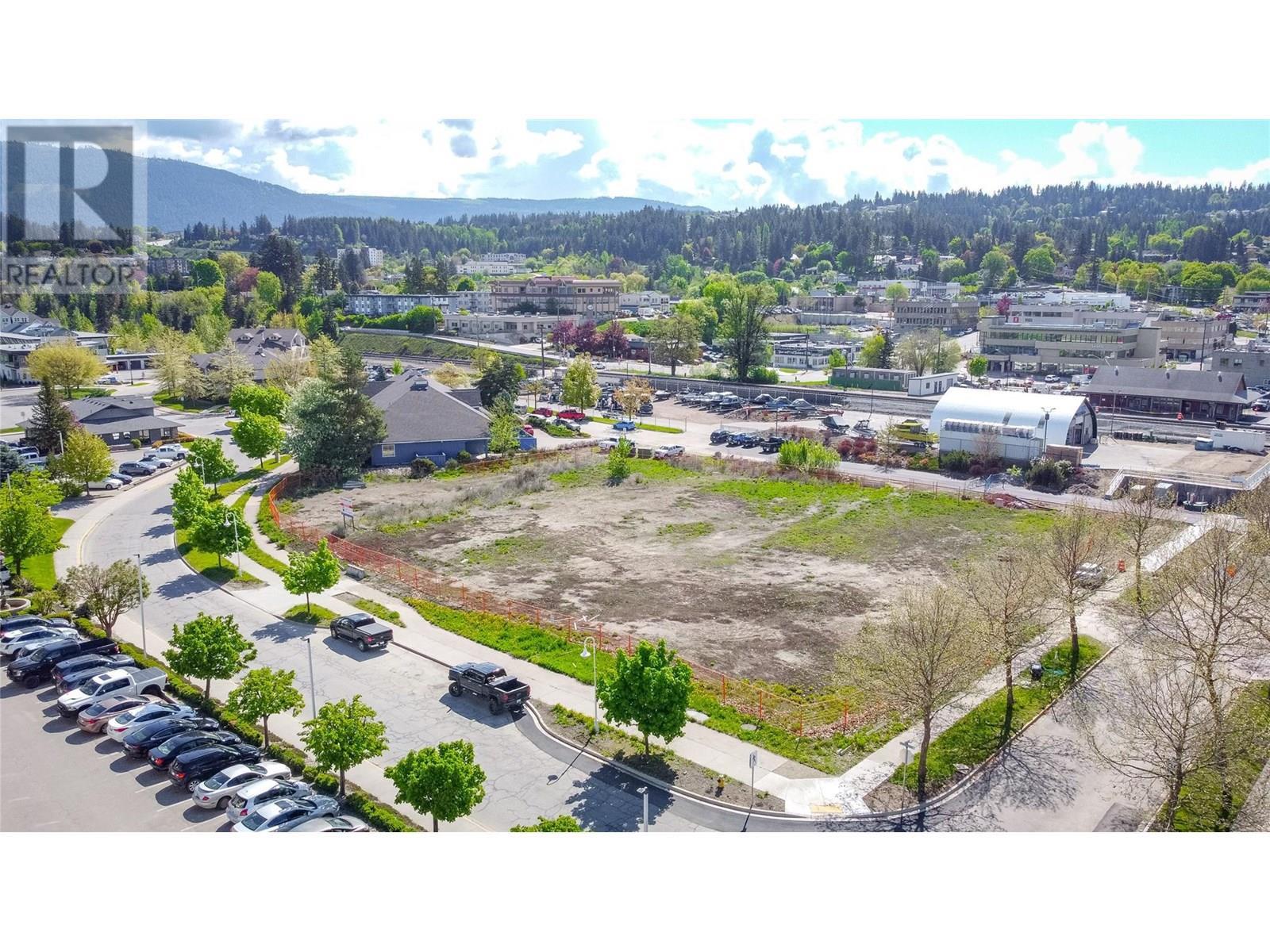 250 Harbourfront Drive Ne, Salmon Arm, BC