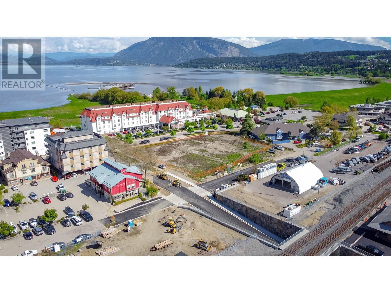 250 Harbourfront Drive Ne, Salmon Arm, BC