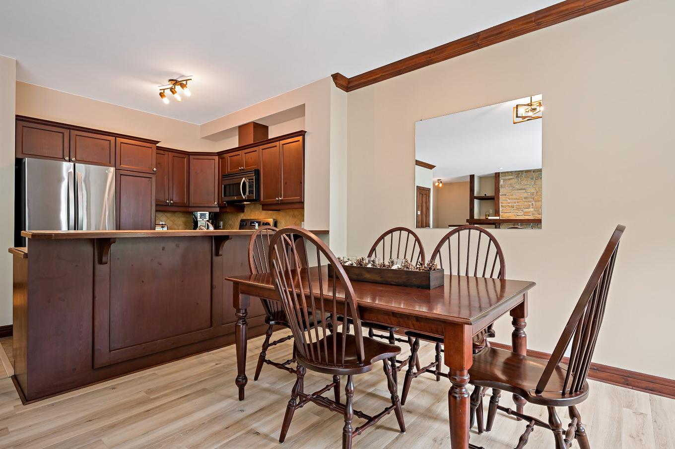 Dining room - 10-300 Rue Du Mont-Plaisant, Mont-Tremblant, QC - Indoor