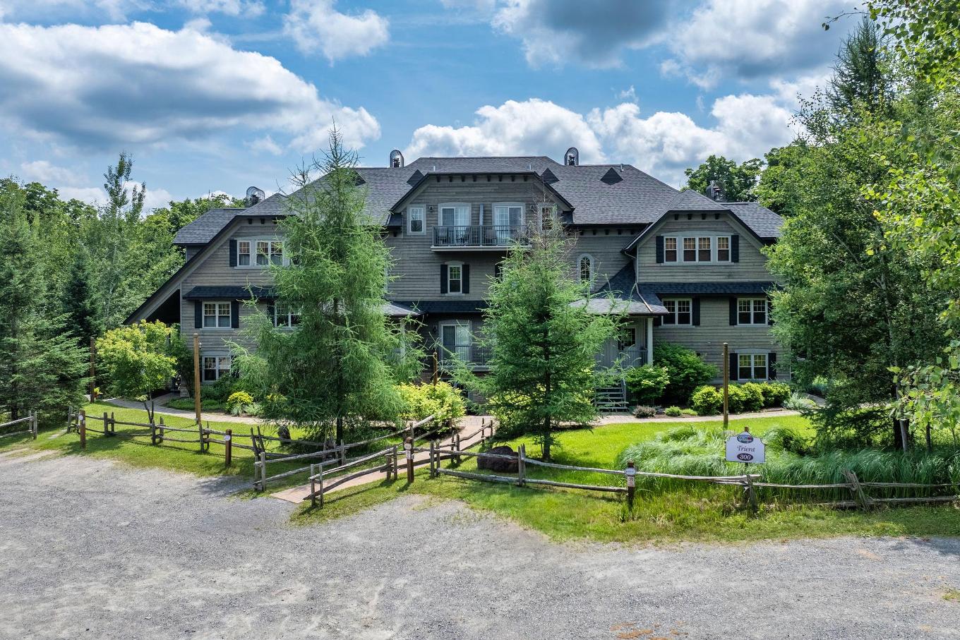Frontage - 10-300 Rue Du Mont-Plaisant, Mont-Tremblant, QC - Outdoor With Facade