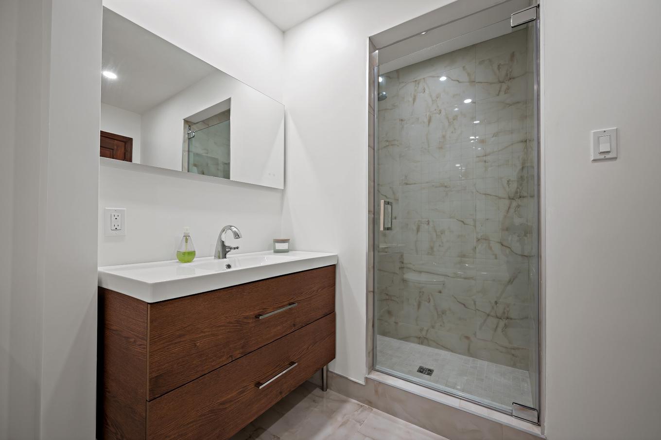 Bathroom - 10-300 Rue Du Mont-Plaisant, Mont-Tremblant, QC - Indoor Photo Showing Bathroom