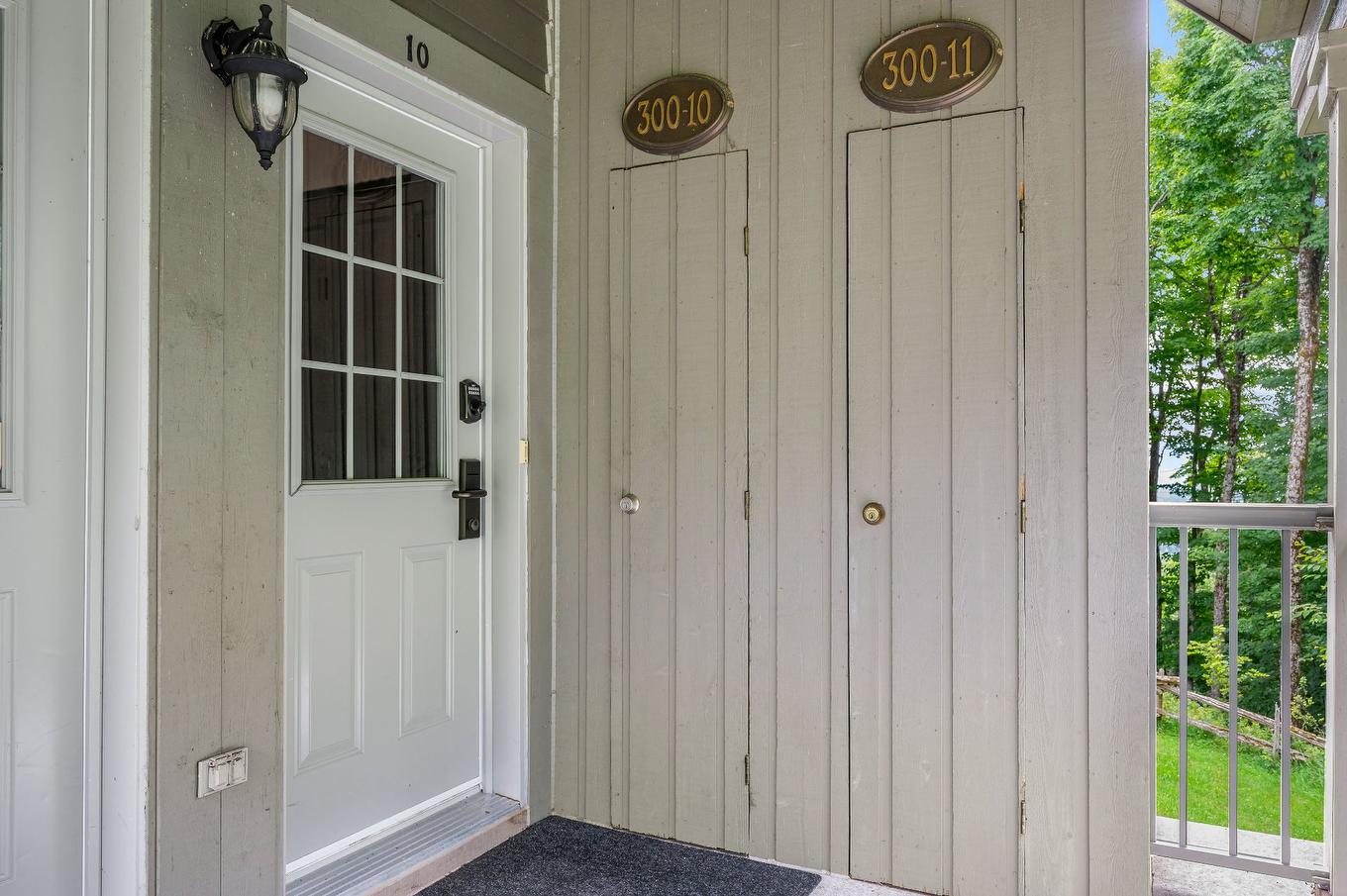 Exterior entrance - 10-300 Rue Du Mont-Plaisant, Mont-Tremblant, QC - Outdoor With Exterior