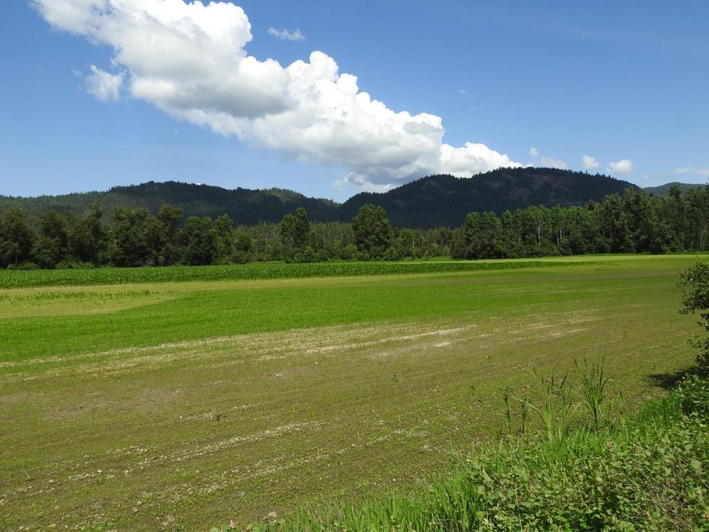 7160 97-A Highway, Grindrod, BC