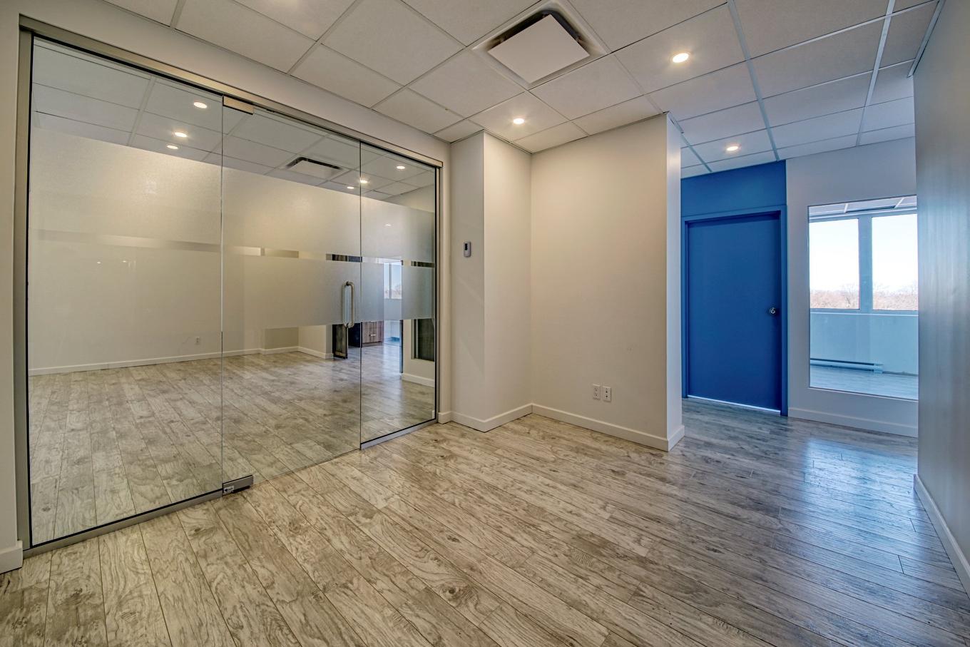 Bureau - 410-465 Av. Victoria, Saint-Lambert, QC