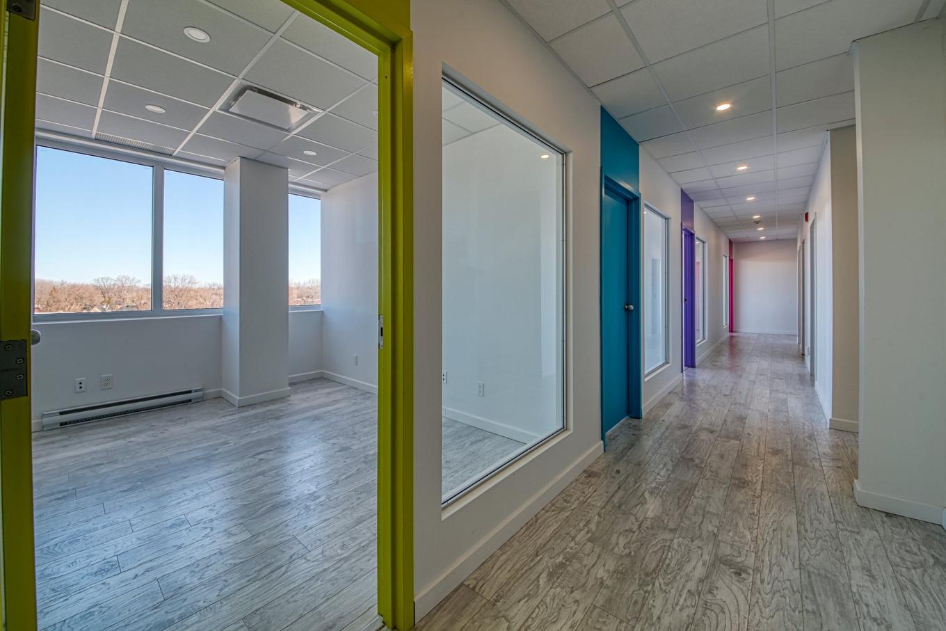 Bureau - 410-465 Av. Victoria, Saint-Lambert, QC