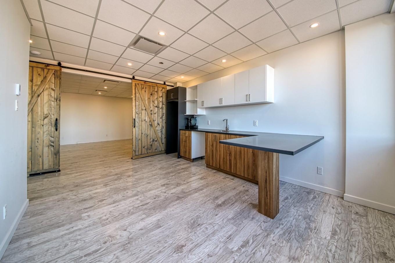 Bureau - 410-465 Av. Victoria, Saint-Lambert, QC