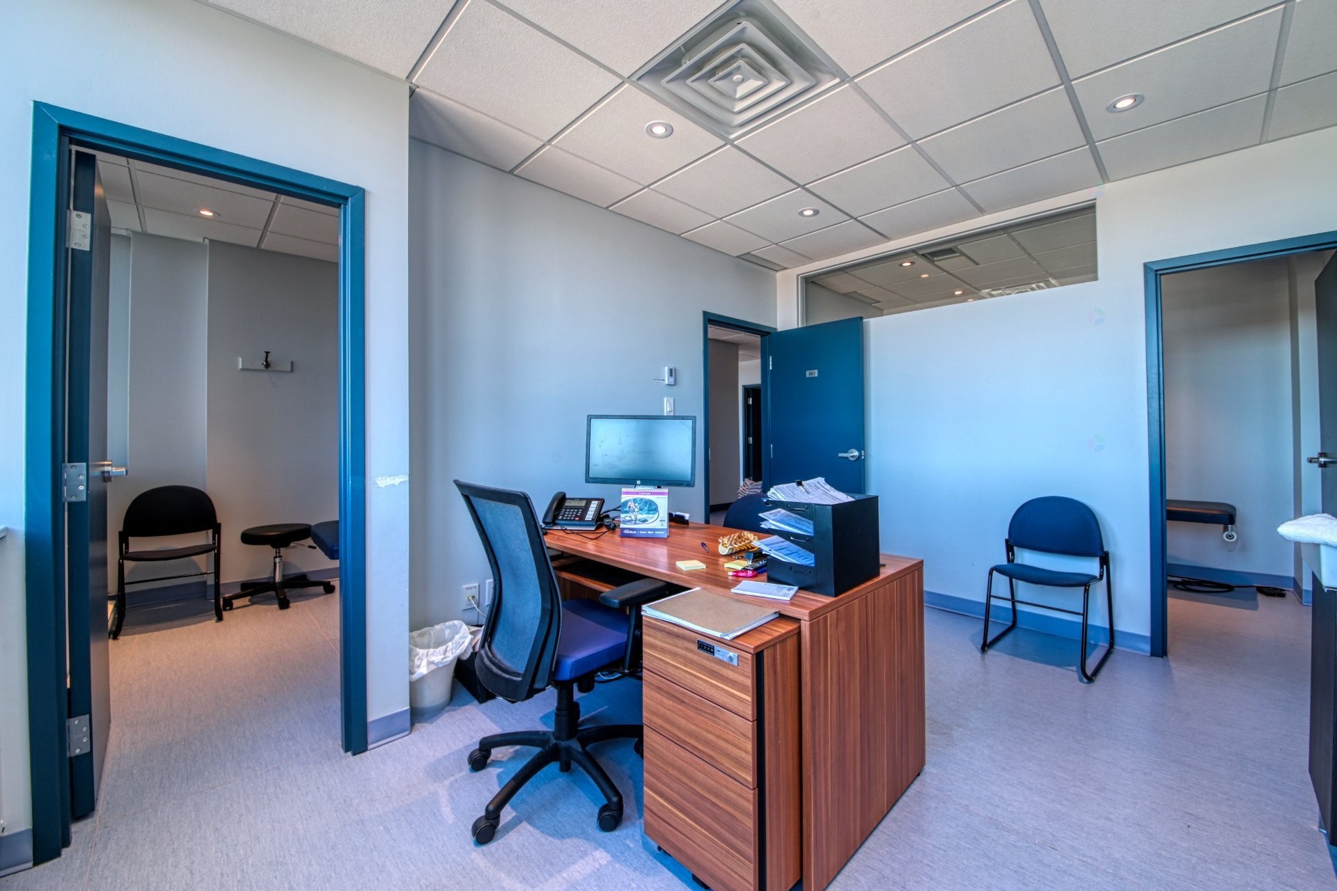 Office - 410-465 Av. Victoria, Saint-Lambert, QC - Indoor Photo Showing Office