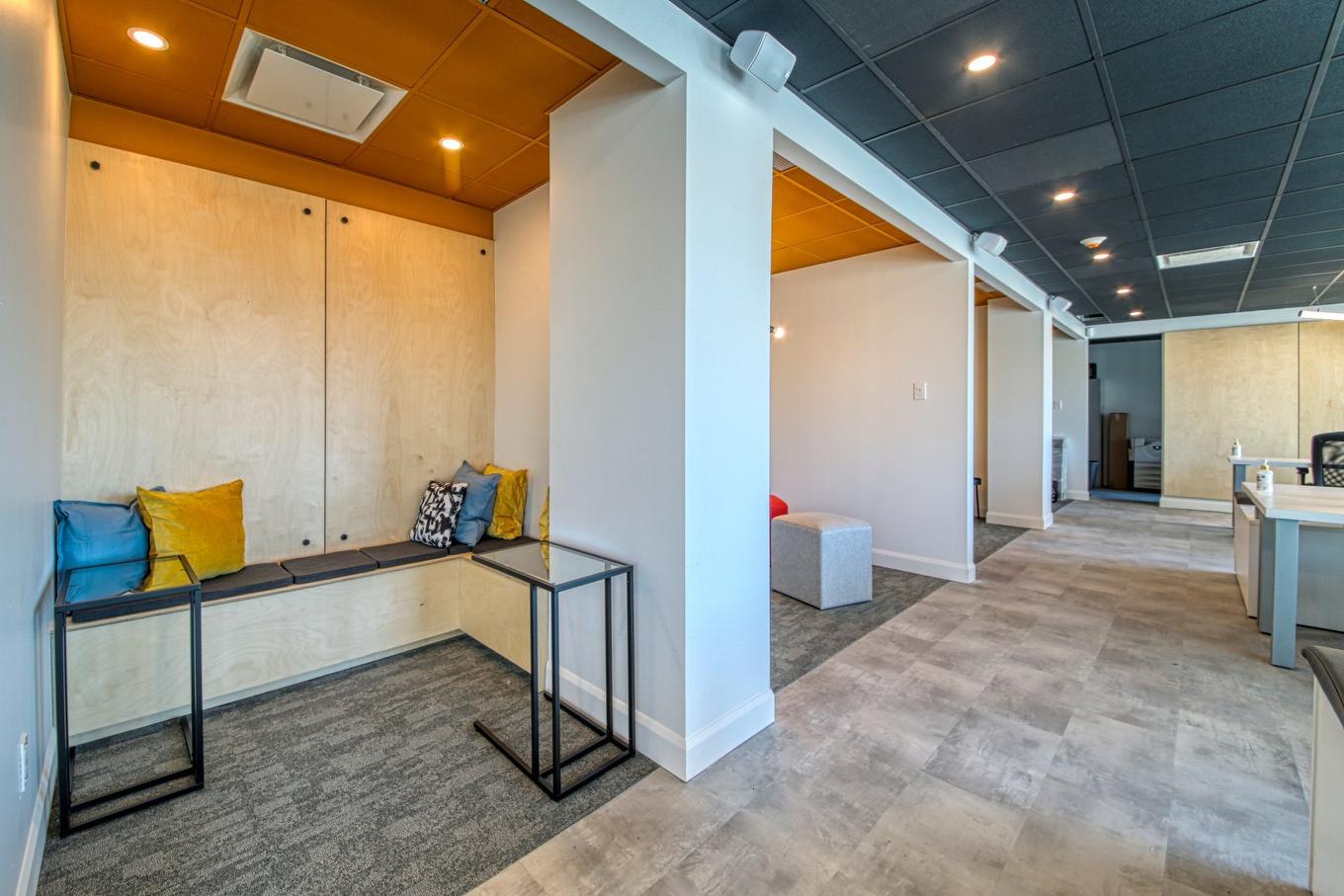 Bureau - 410-465 Av. Victoria, Saint-Lambert, QC