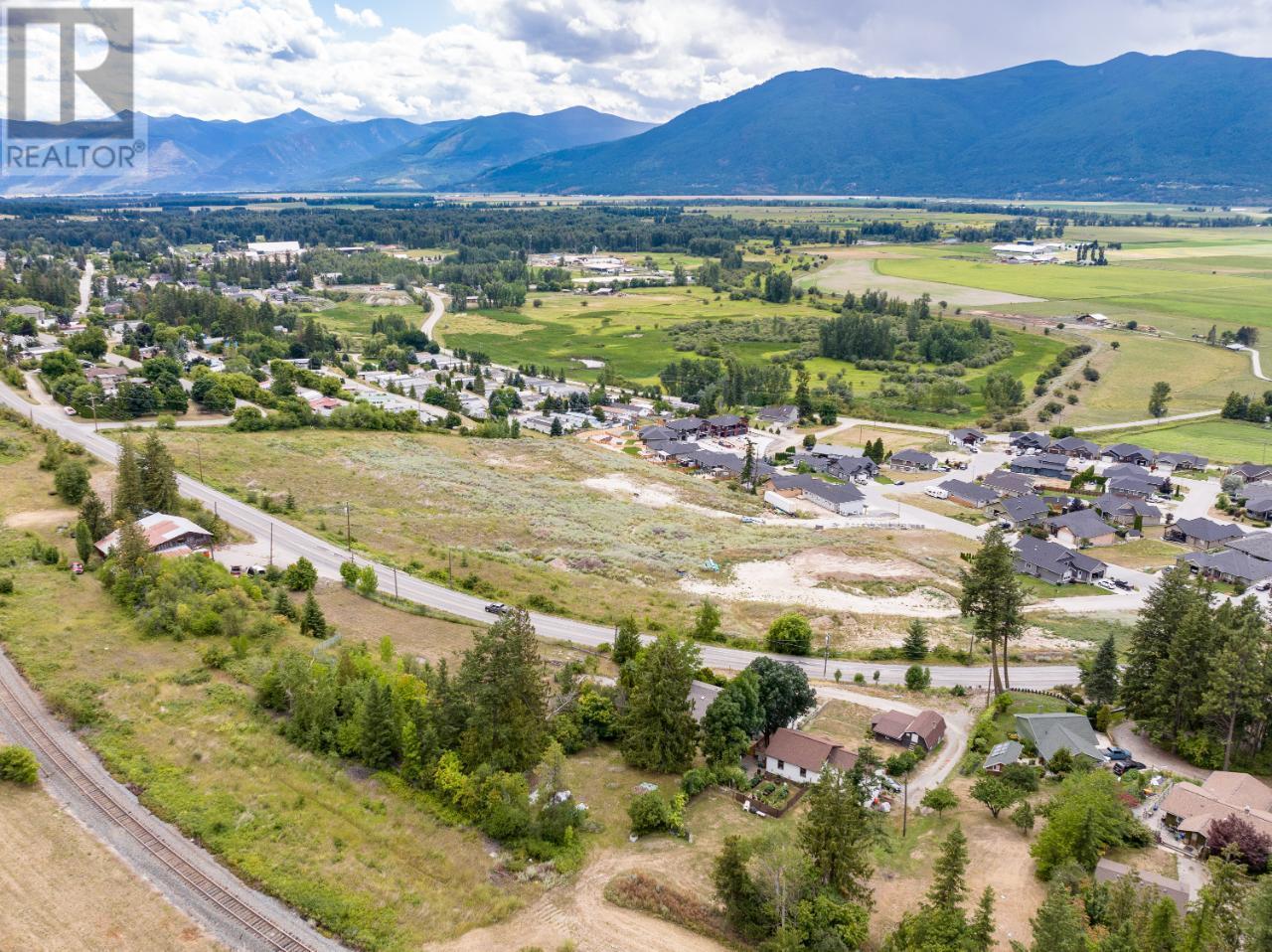 712 Valleyview Drive, Creston, BC