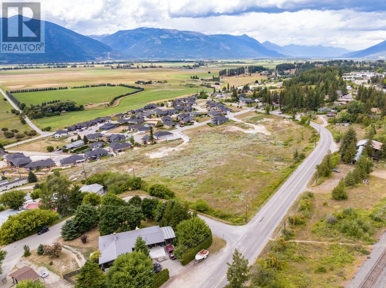 712 Valleyview Drive, Creston, BC