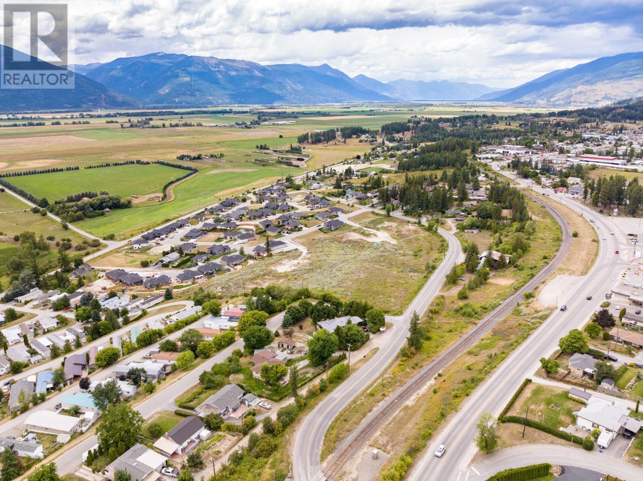 712 Valleyview Drive, Creston, BC