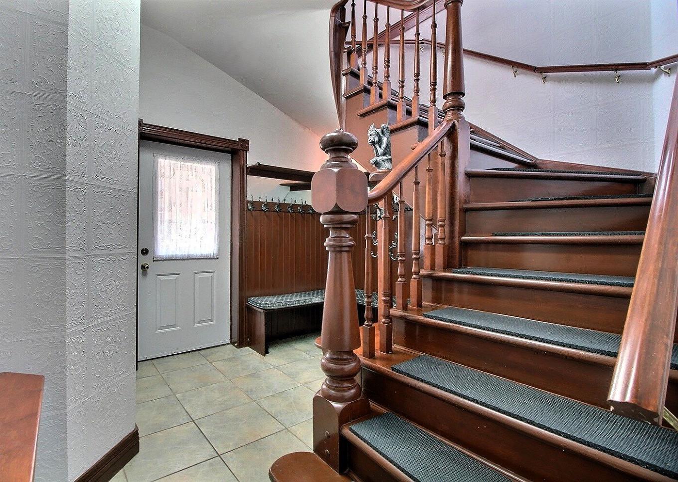 Escalier - 6296 Rue Principale, Sainte-Croix, QC - Indoor Photo Showing Other Room