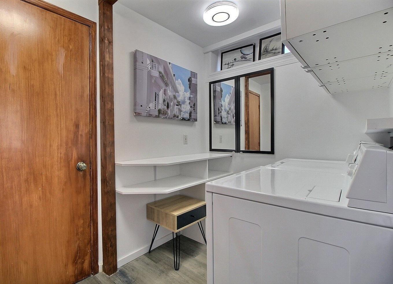 Salle de lavage - 6296 Rue Principale, Sainte-Croix, QC - Indoor Photo Showing Laundry Room