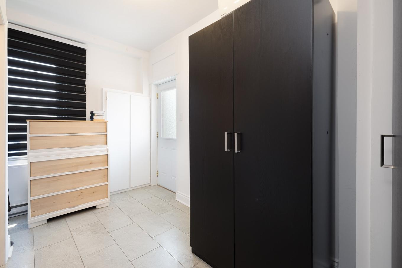 Passageway - 291 - 291B Rue Victoria, Salaberry-De-Valleyfield, QC - Indoor Photo Showing Other Room