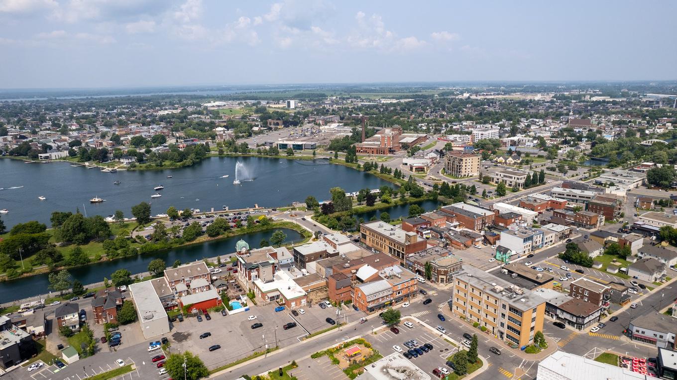 Aerial photo - 291 - 291B Rue Victoria, Salaberry-De-Valleyfield, QC - Outdoor With Body Of Water With View