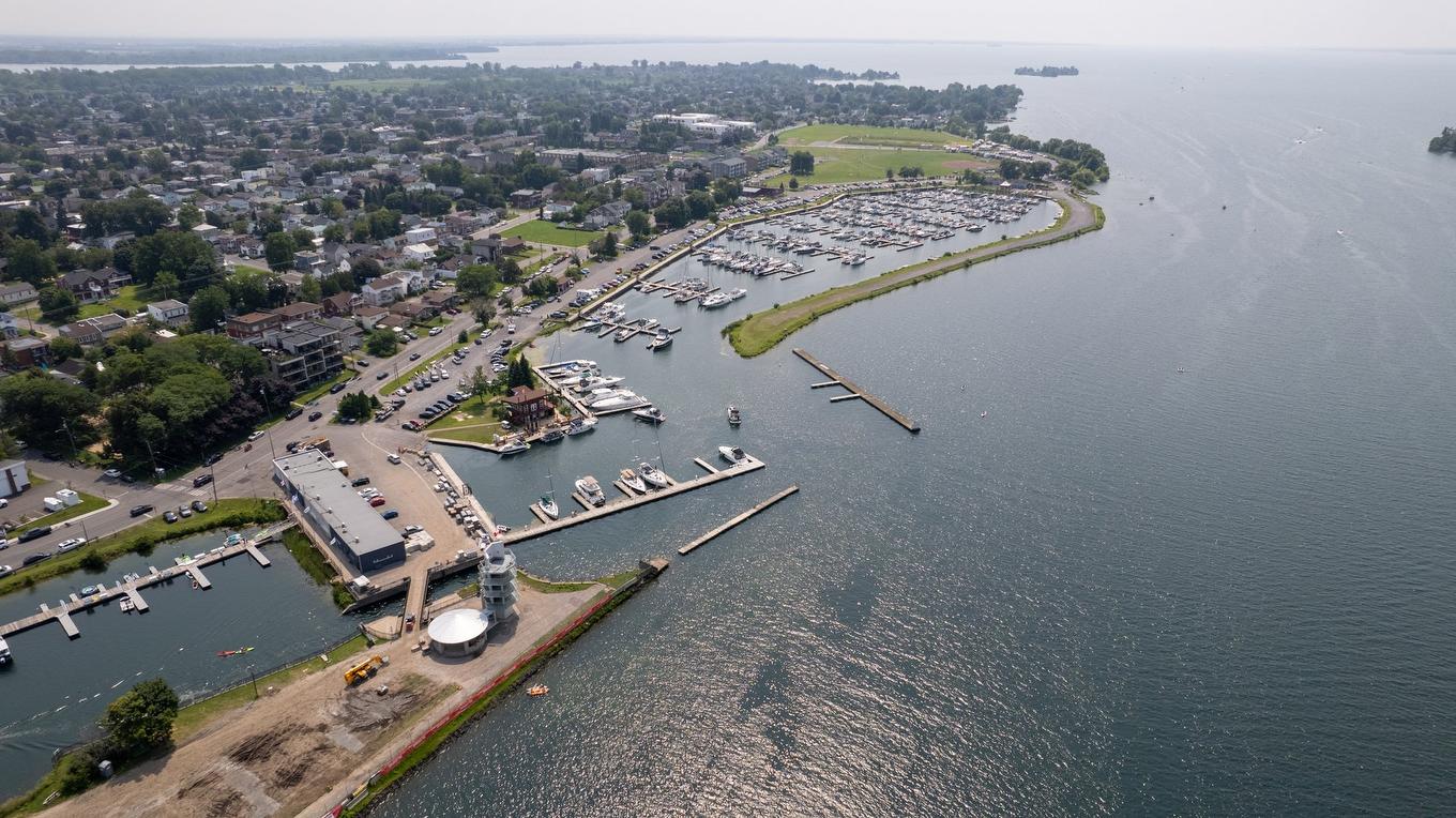 Nearby - 291 - 291B Rue Victoria, Salaberry-De-Valleyfield, QC - Outdoor With Body Of Water With View