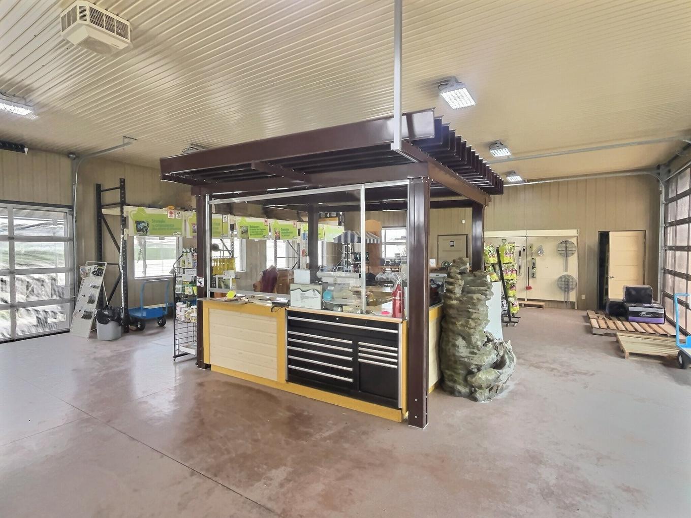 Interior - 215 Ch. England, Rouyn-Noranda, QC -