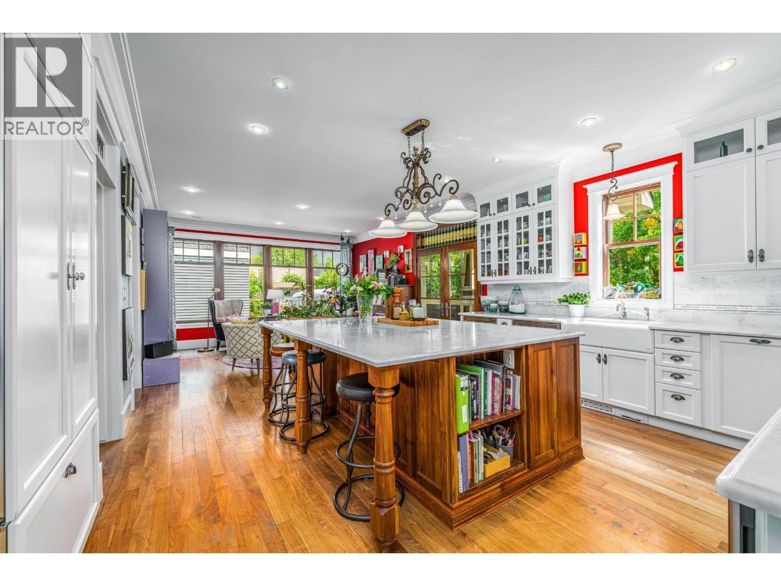 622 5Th Avenue, Fernie, BC - Indoor
