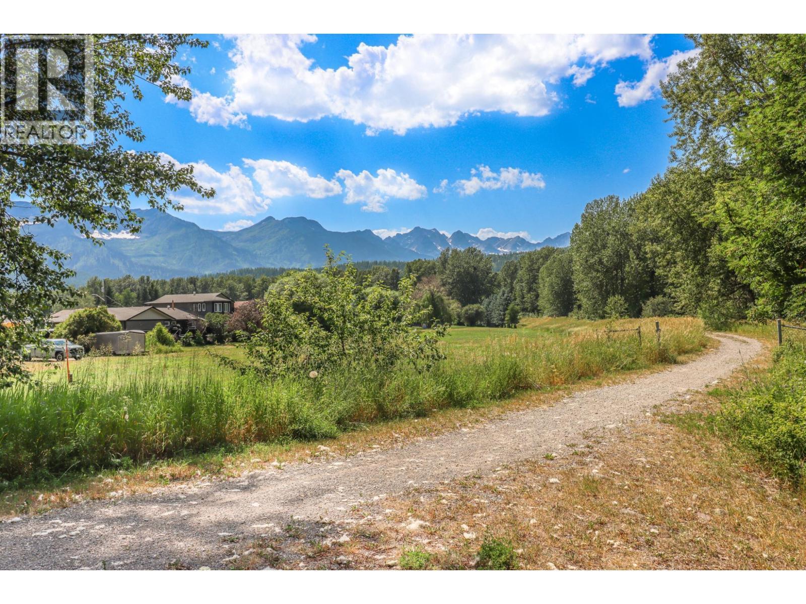 622 5Th Avenue, Fernie, BC - Outdoor With View