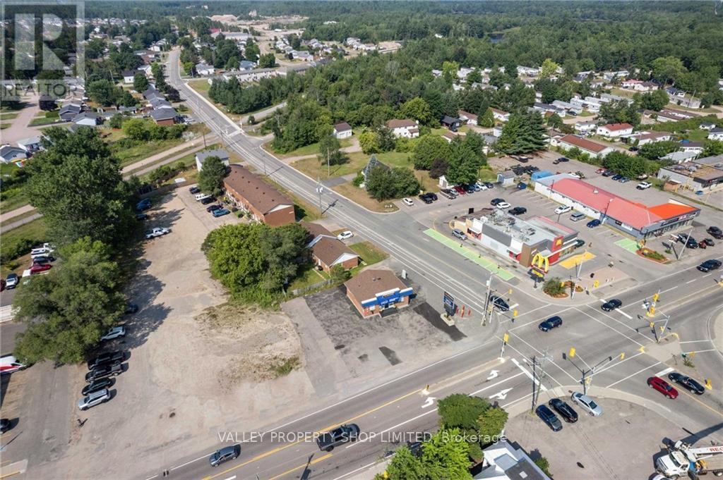 3436 Petawawa Boulevard, Petawawa, ON