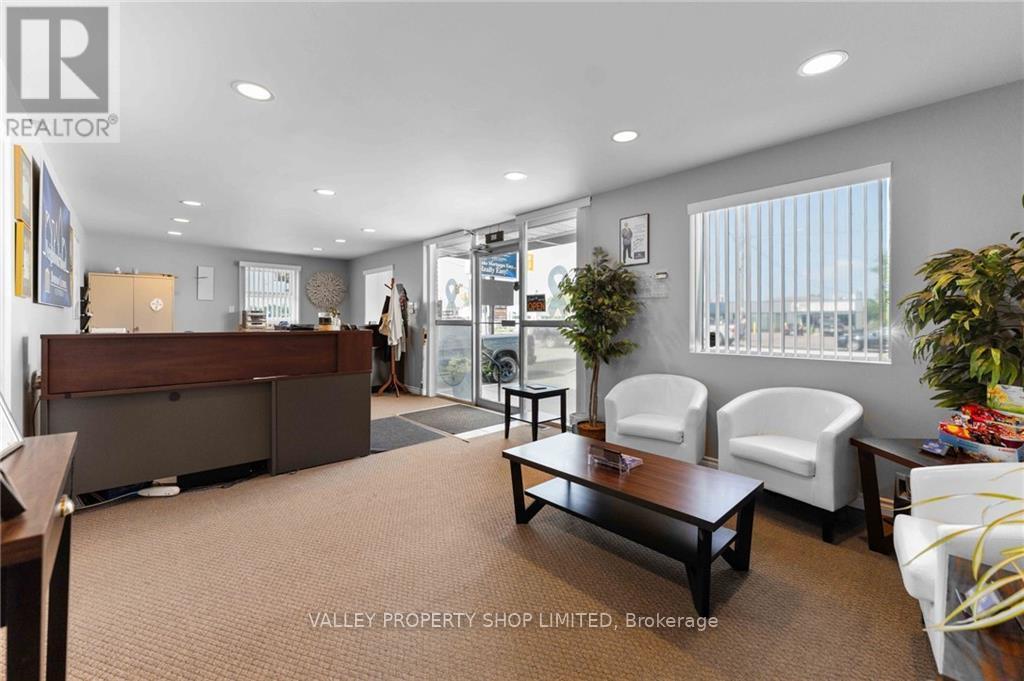 3436 Petawawa Boulevard, Petawawa, ON