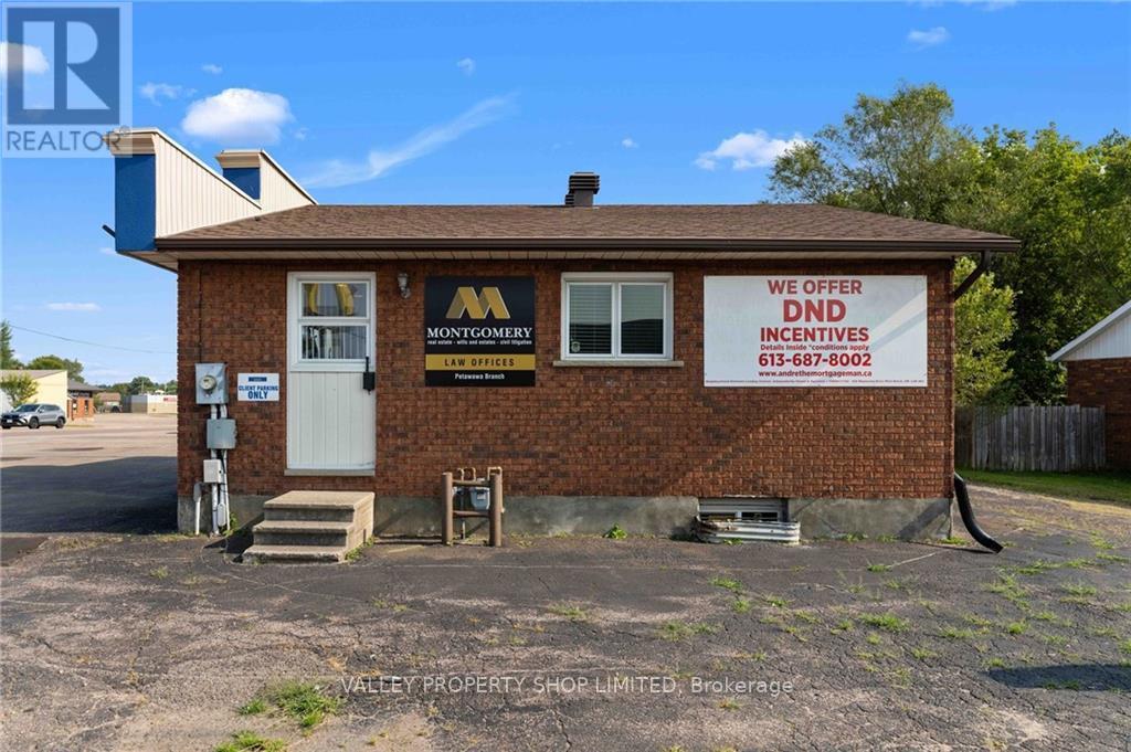 3436 Petawawa Boulevard, Petawawa, ON