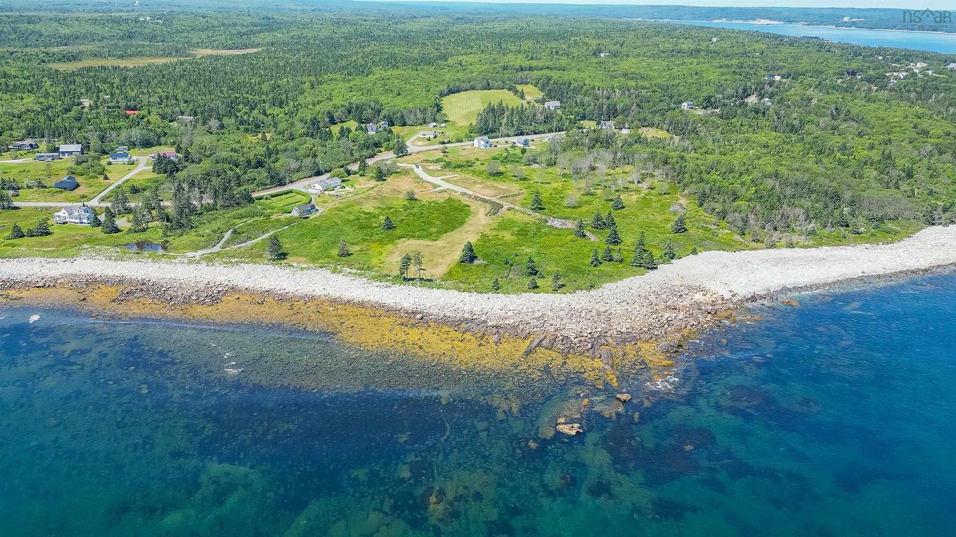 6 Scobey Lane, Mersey Point, NS