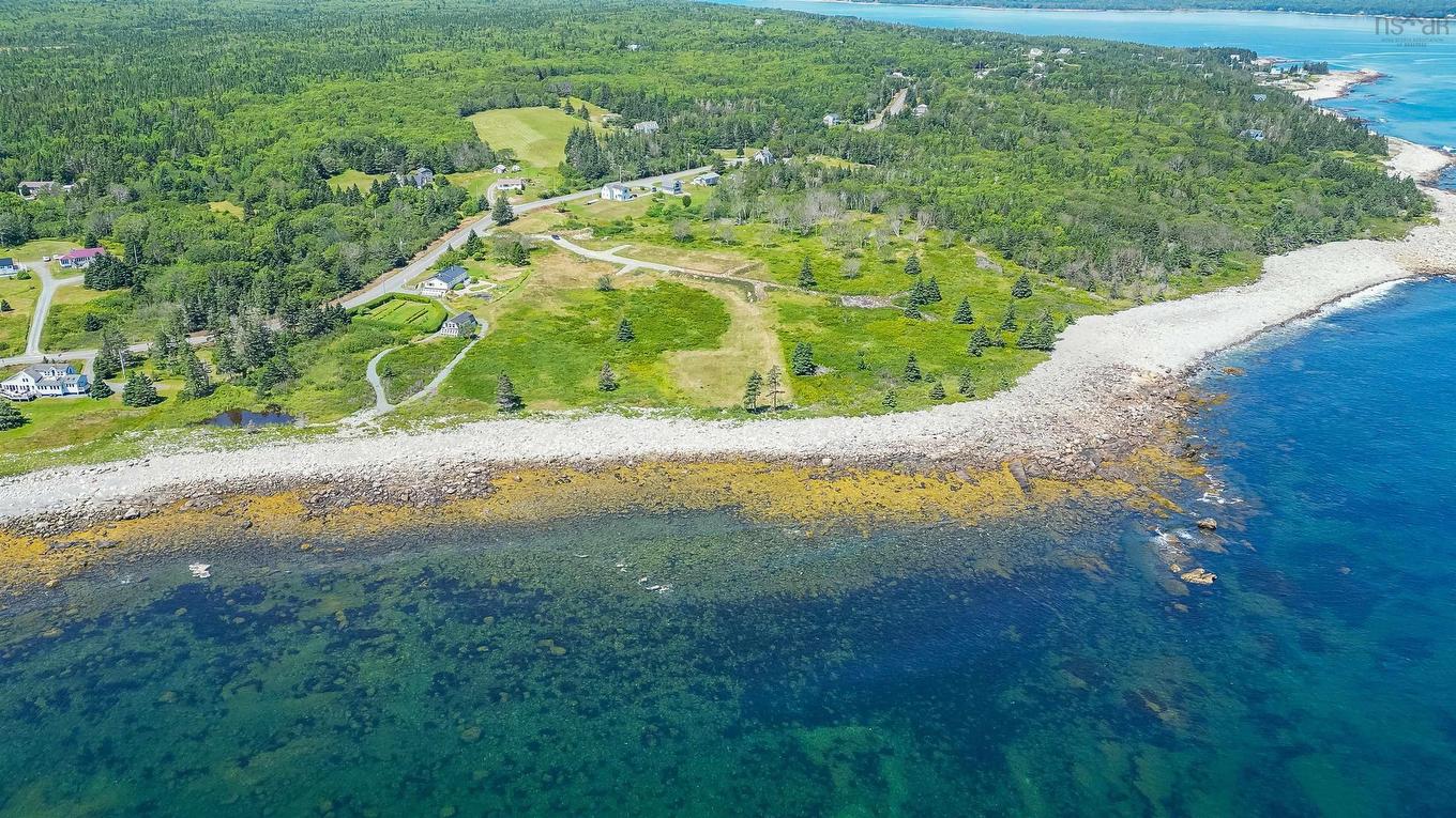 5 Scobey Lane, Mersey Point, NS