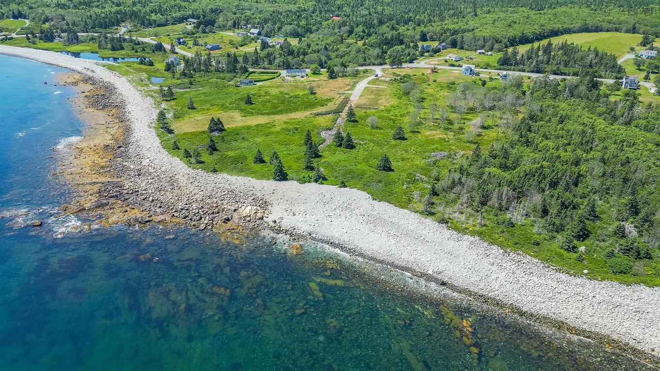 5 Scobey Lane, Mersey Point, NS