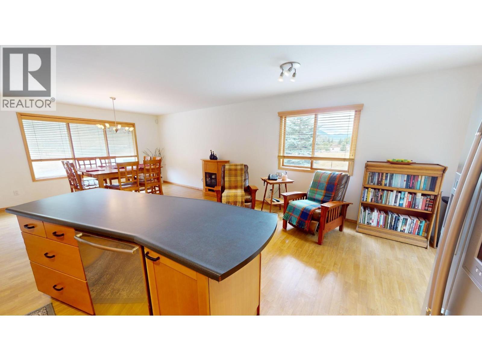 2087 3 Highway, Fernie, BC - Indoor