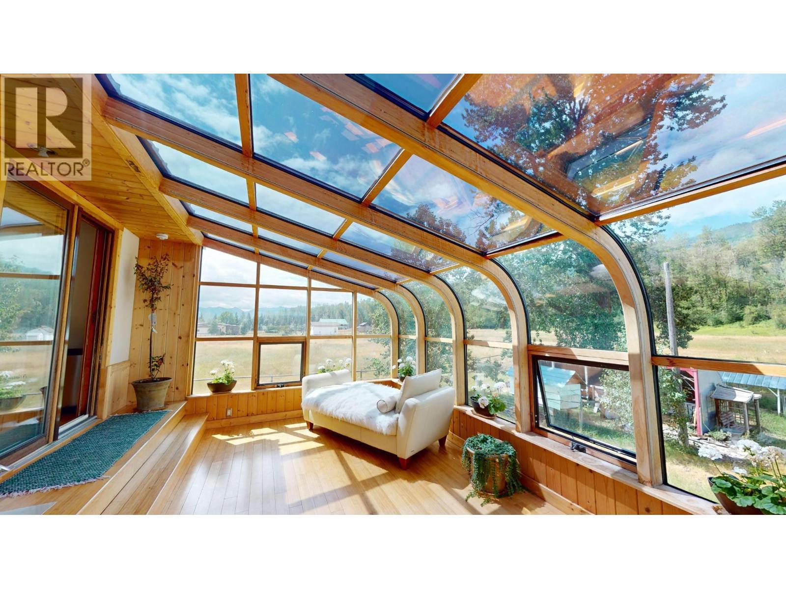 2087 3 Highway, Fernie, BC - Photo Showing Other Room