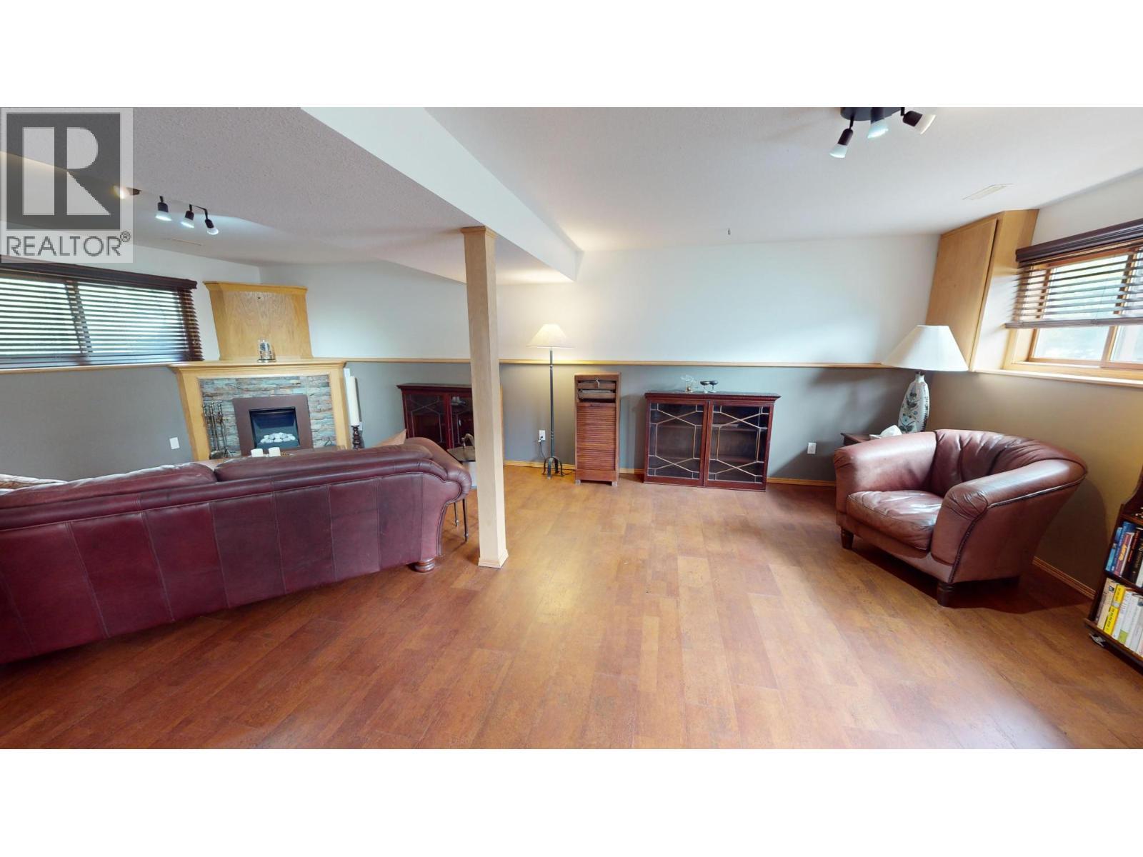 2087 3 Highway, Fernie, BC - Indoor With Fireplace