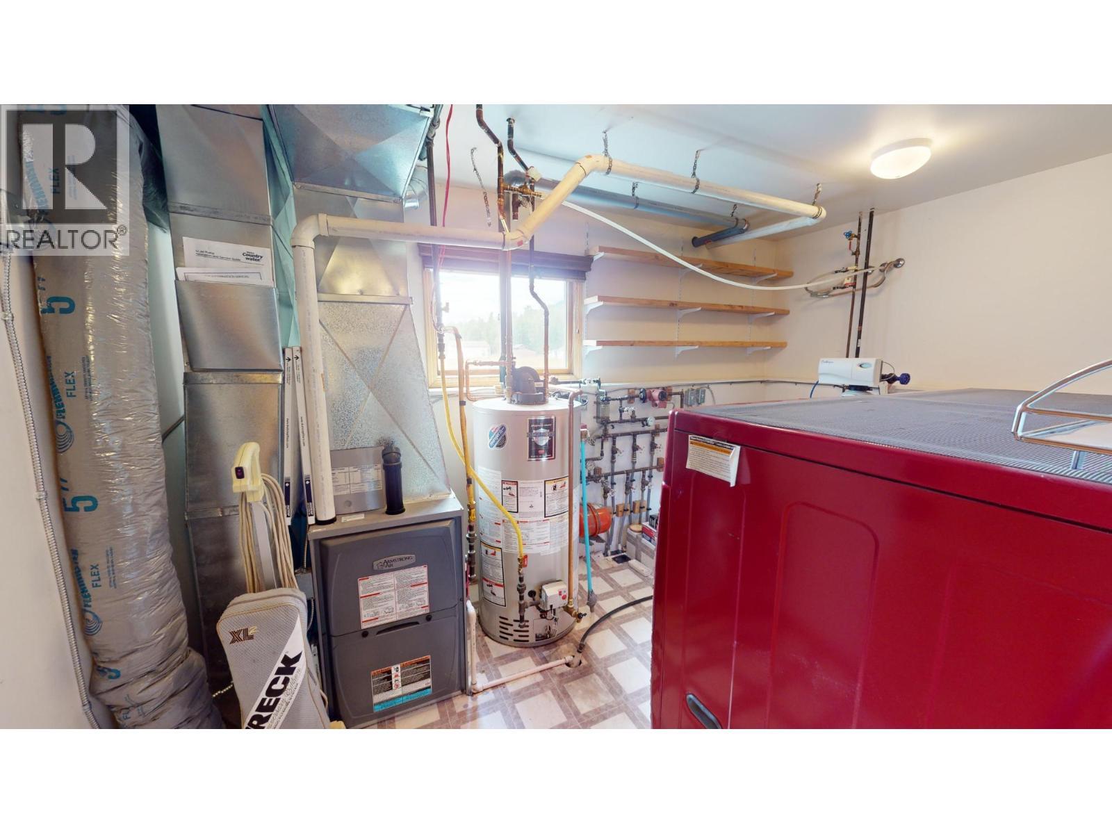 2087 3 Highway, Fernie, BC - Indoor