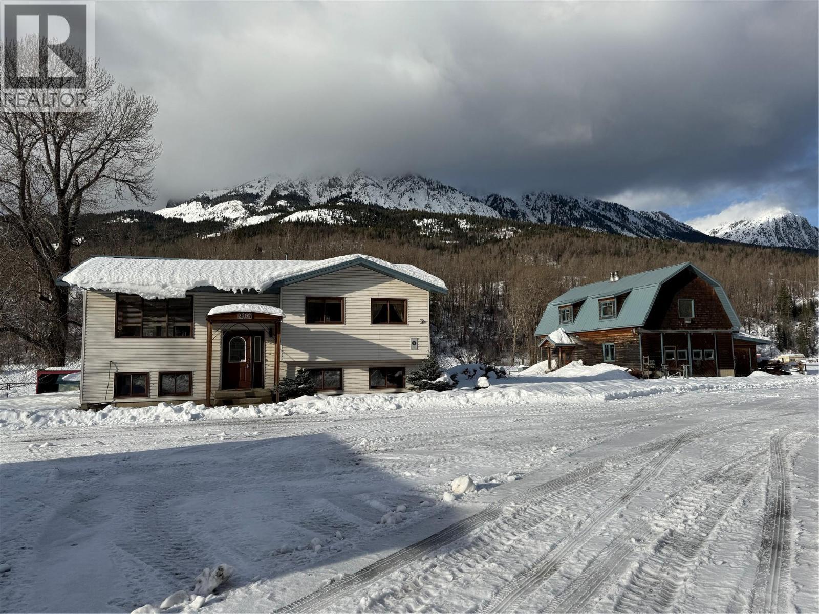 2087 3 Highway, Fernie, BC - Outdoor